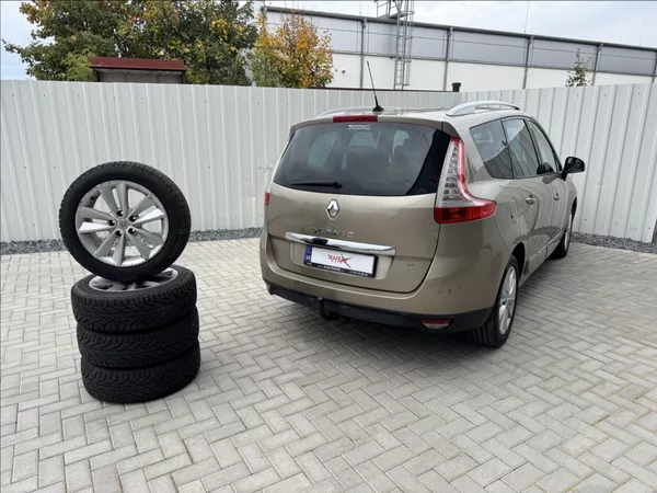 Renault Grand Scénic 1,5 dCi 7míst Navi Bose tažné - foto 45