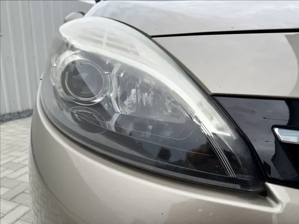 Renault Grand Scénic 1,5 dCi 7míst Navi Bose tažné - foto 8