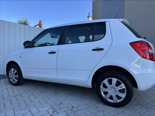 Škoda Fabia 1,4 i 16V 63kW DPH 1.maj ČR - foto 18