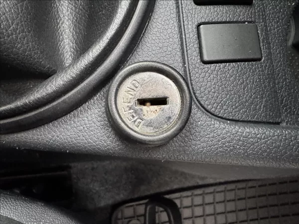 Škoda Fabia 1,4 i 16V 63kW DPH 1.maj ČR - foto 26