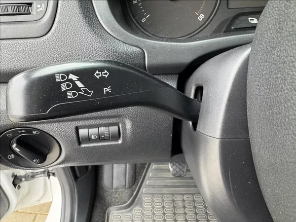 Škoda Fabia 1,4 i 16V 63kW DPH 1.maj ČR - foto 30