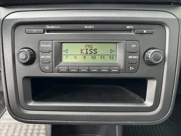 Škoda Fabia 1,4 i 16V 63kW DPH 1.maj ČR - foto 37