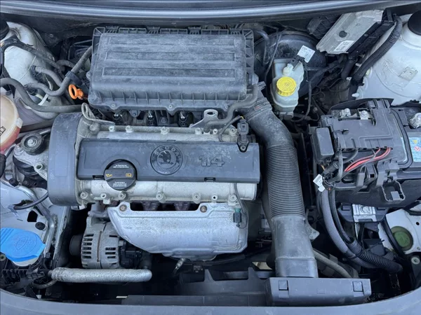 Škoda Fabia 1,4 i 16V 63kW DPH 1.maj ČR - foto 40