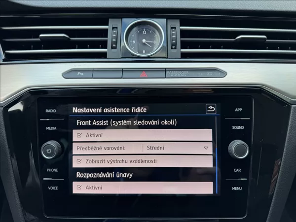 Volkswagen Passat 2,0 TDI HIGHLINE DPH 1.maj ČR - foto 43