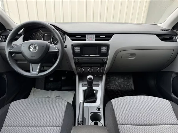 Škoda Octavia 1,6 TDI 81kW 2.maj. původ ČR - foto 28