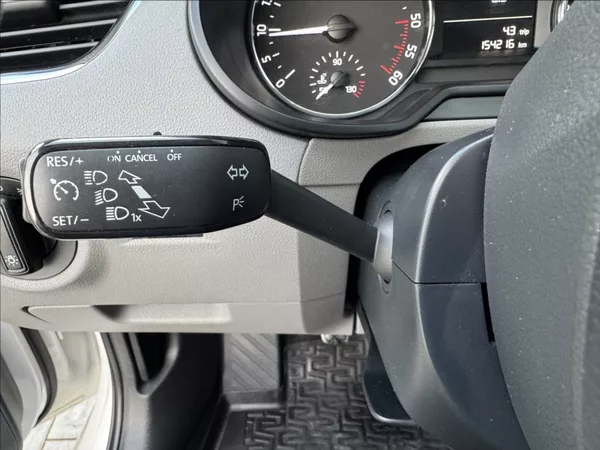 Škoda Octavia 1,6 TDI 81kW 2.maj. původ ČR - foto 31