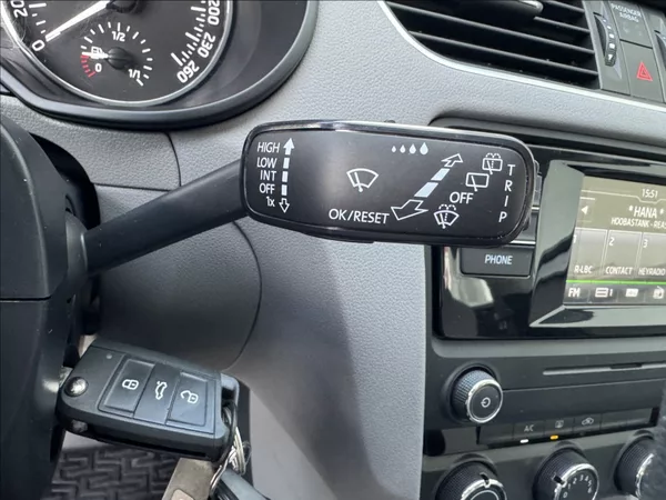 Škoda Octavia 1,6 TDI 81kW 2.maj. původ ČR - foto 32