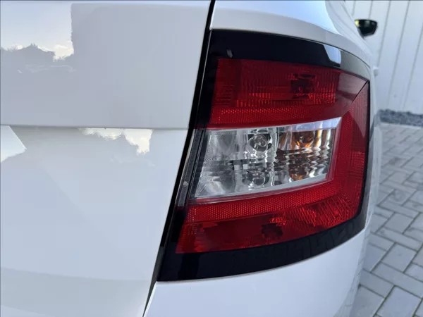 Škoda Fabia 1,0 TSI DPH tažné 1maj původČR - foto 16