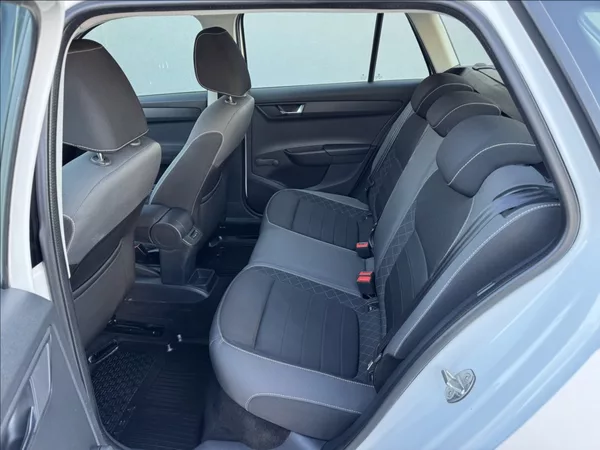 Škoda Fabia 1,0 TSI DPH tažné 1maj původČR - foto 19