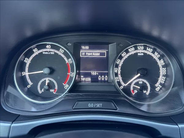 Škoda Fabia 1,0 TSI DPH tažné 1maj původČR - foto 29