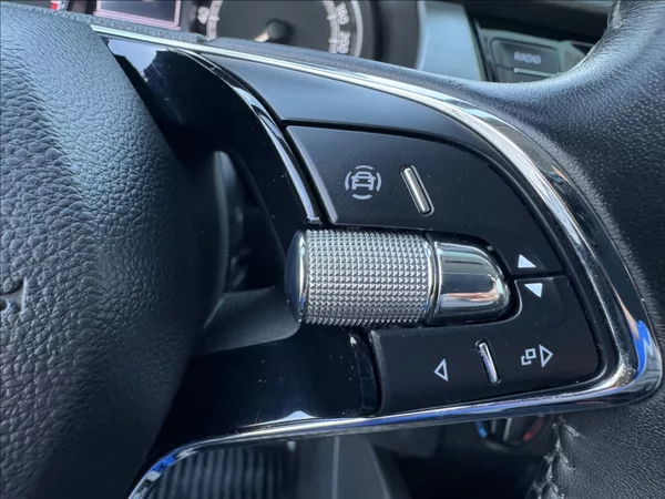 Škoda Fabia 1,0 TSI DPH tažné 1maj původČR - foto 33
