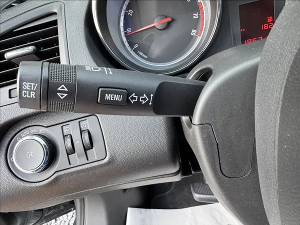 Opel Insignia 1,6 i 85kW tažné KLIMA ALU - foto 32