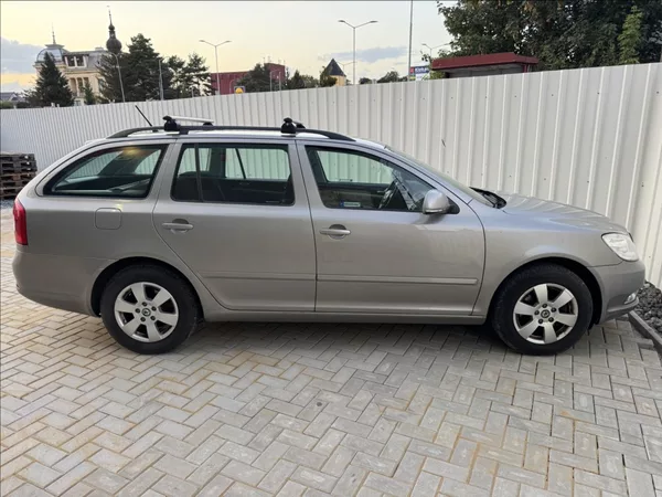 Škoda Octavia 2,0 TDI ELEGANCE tažné původČR - foto 14
