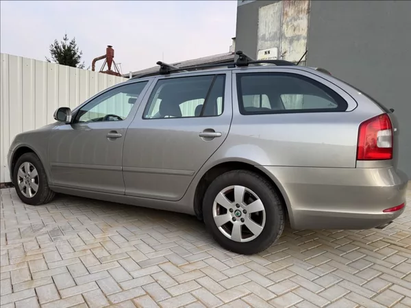 Škoda Octavia 2,0 TDI ELEGANCE tažné původČR - foto 18
