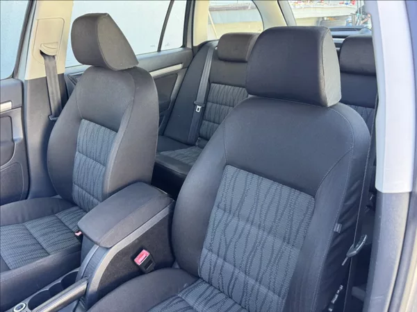 Škoda Octavia 2,0 TDI ELEGANCE tažné původČR - foto 22