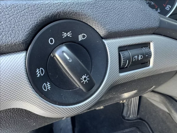 Škoda Octavia 2,0 TDI ELEGANCE tažné původČR - foto 24