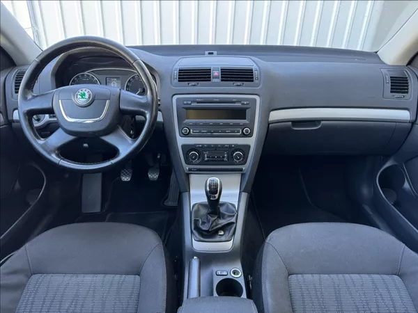 Škoda Octavia 2,0 TDI ELEGANCE tažné původČR - foto 25