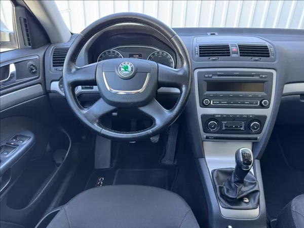 Škoda Octavia 2,0 TDI ELEGANCE tažné původČR - foto 26