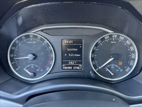 Škoda Octavia 2,0 TDI ELEGANCE tažné původČR - foto 27