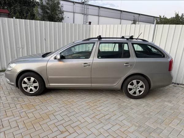Škoda Octavia 2,0 TDI ELEGANCE tažné původČR - foto 4