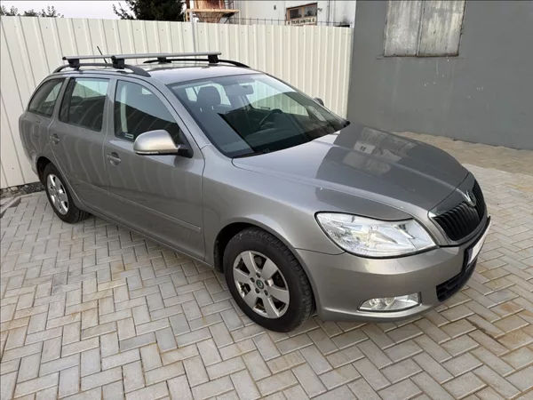 Škoda Octavia 2,0 TDI ELEGANCE tažné původČR - foto 7