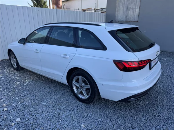 Audi A4 2,0 40 TDI Quattro ACC DPH ČR - foto 10