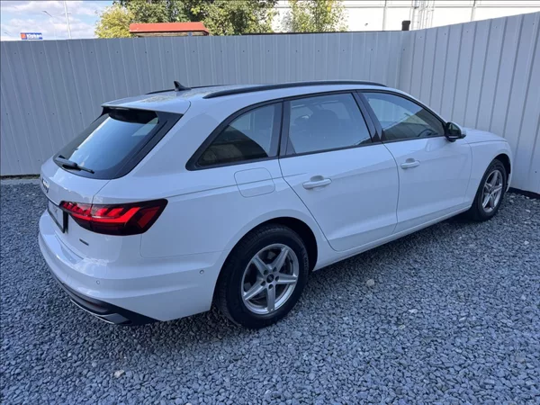 Audi A4 2,0 40 TDI Quattro ACC DPH ČR - foto 13