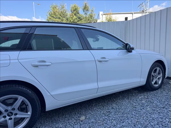 Audi A4 2,0 40 TDI Quattro ACC DPH ČR - foto 17