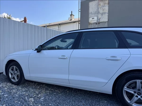 Audi A4 2,0 40 TDI Quattro ACC DPH ČR - foto 18