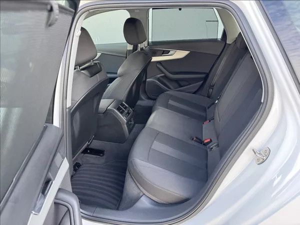 Audi A4 2,0 40 TDI Quattro ACC DPH ČR - foto 19