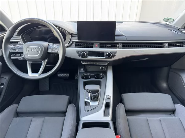 Audi A4 2,0 40 TDI Quattro ACC DPH ČR - foto 26