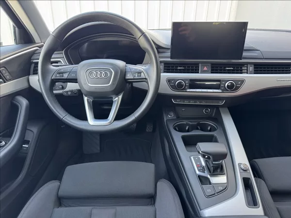 Audi A4 2,0 40 TDI Quattro ACC DPH ČR - foto 27