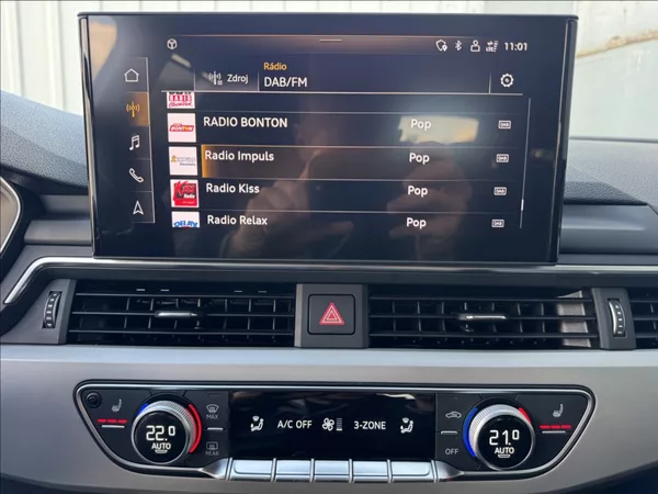 Audi A4 2,0 40 TDI Quattro ACC DPH ČR - foto 37