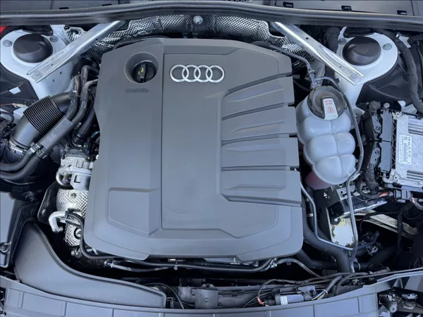 Audi A4 2,0 40 TDI Quattro ACC DPH ČR - foto 46