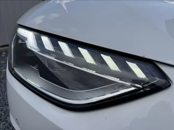 Audi A4 2,0 40 TDI Quattro ACC DPH ČR - foto 8