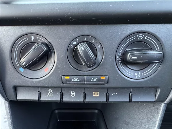 Škoda Rapid 1,2 TSI FRESH 1.maj původ ČR - foto 40