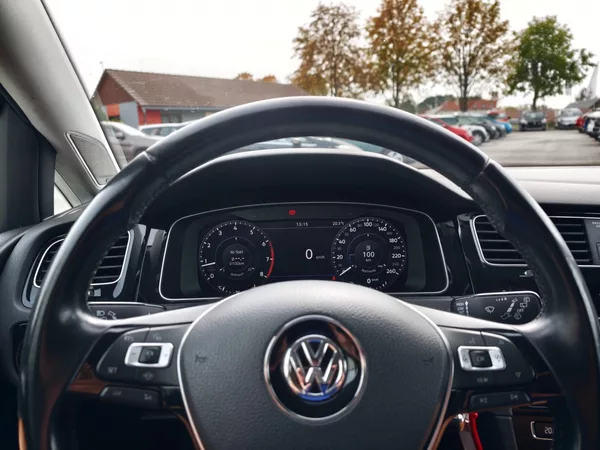 Volkswagen Golf 1,5 TSI 110 KW Highline - foto 31