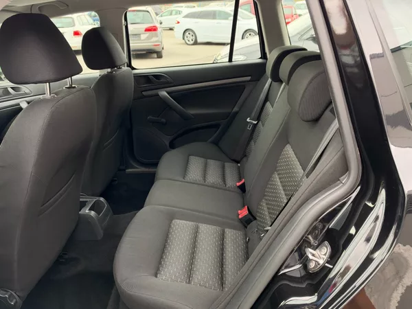Škoda Octavia Ambition 1.6 MPi 75kW - foto 13