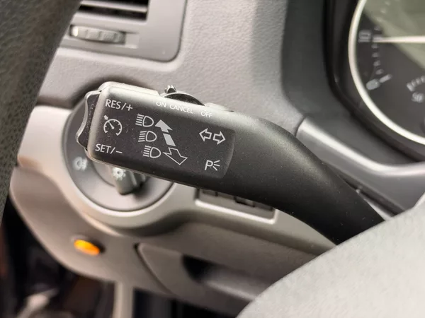 Škoda Octavia Ambition 1.6 MPi 75kW - foto 28