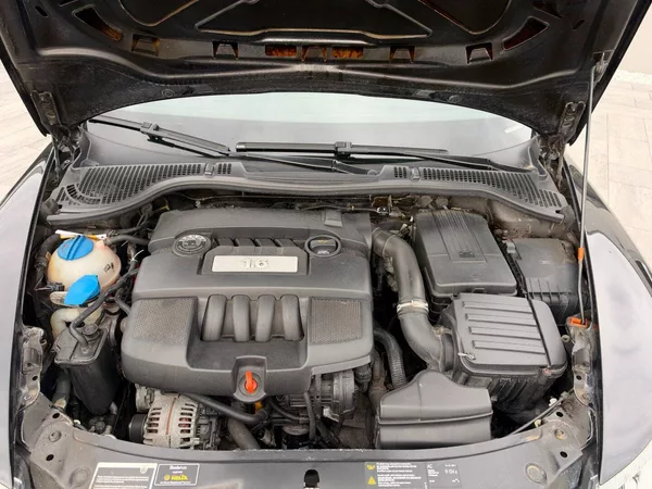 Škoda Octavia Ambition 1.6 MPi 75kW - foto 29