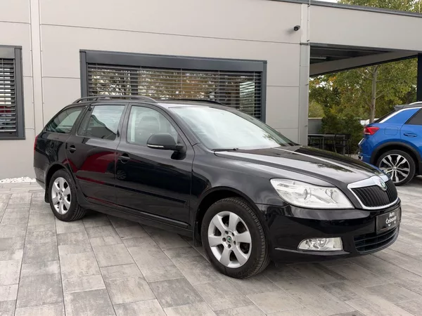 Škoda Octavia Ambition 1.6 MPi 75kW - foto 3