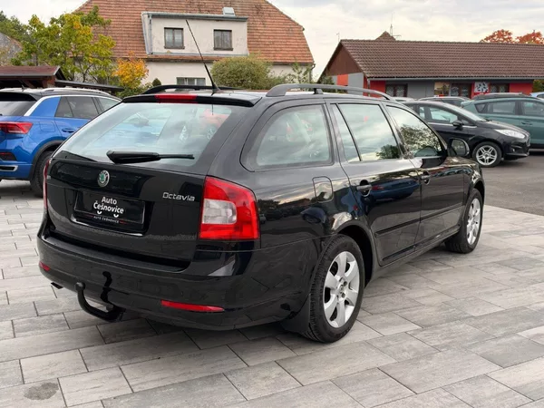 Škoda Octavia Ambition 1.6 MPi 75kW - foto 5