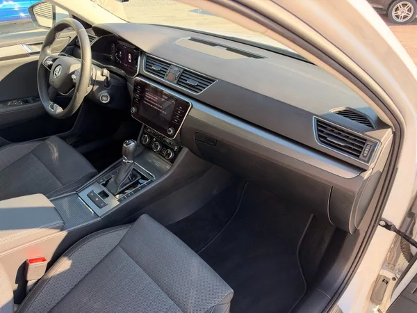 Škoda Superb Style 1.5 TSI DSG 110kW - foto 31