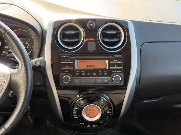 Nissan Note 1,2 i 59 Kw - foto 18