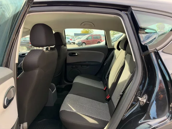Seat Leon Salsa 1.4 MPi 63kW Klima - foto 13