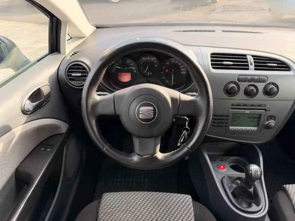 Seat Leon Salsa 1.4 MPi 63kW Klima - foto 14