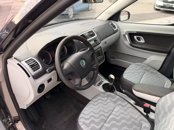 Škoda Roomster Style 1.4i 63kW - foto 10