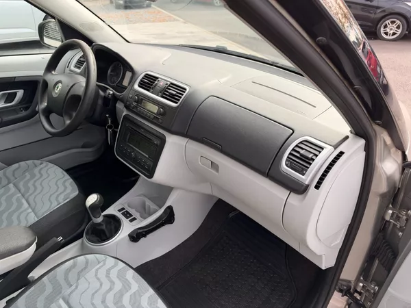Škoda Roomster Style 1.4i 63kW - foto 25