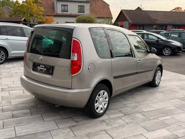 Škoda Roomster Style 1.4i 63kW - foto 4