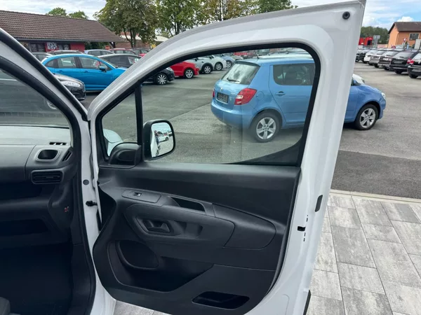 Toyota ProAce City L2 1.5D 75kW - foto 19